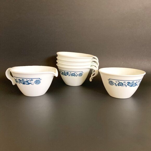 Corelle Other - Vintage Corelle Old Town Blue Onion 4 Hook Handle Cups+Cream and Sugar Set